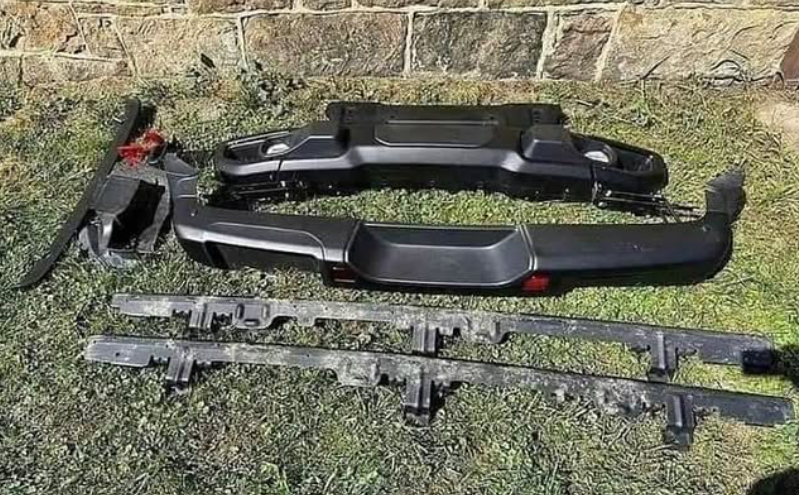 Rear Steel bumper pulled from my Rubicon Unlimited with rock sliders