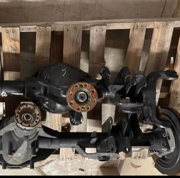 Front and Rear Axle Assembly for Jeep Gladiator